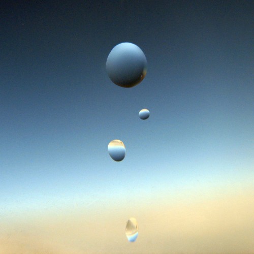 water drops by Breno Peck Ipad wallpaper