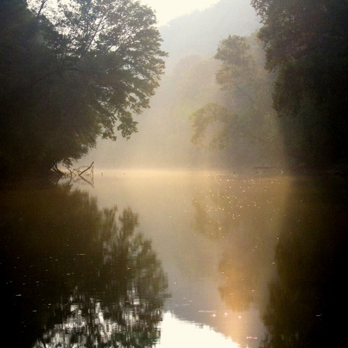 Green River by code poet Ipad wallpaper