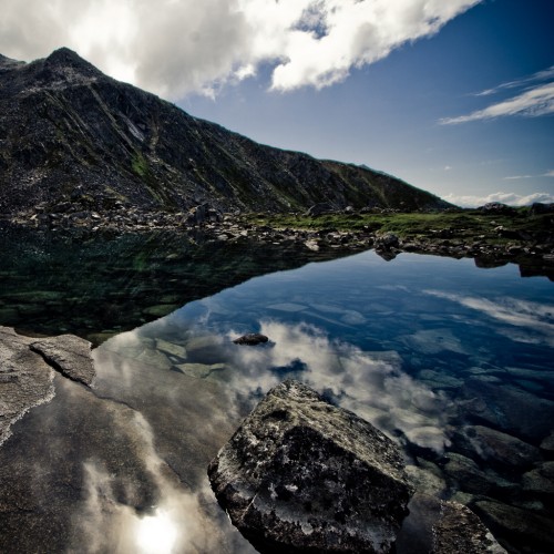 The Glass House by code poet Ipad wallpaper