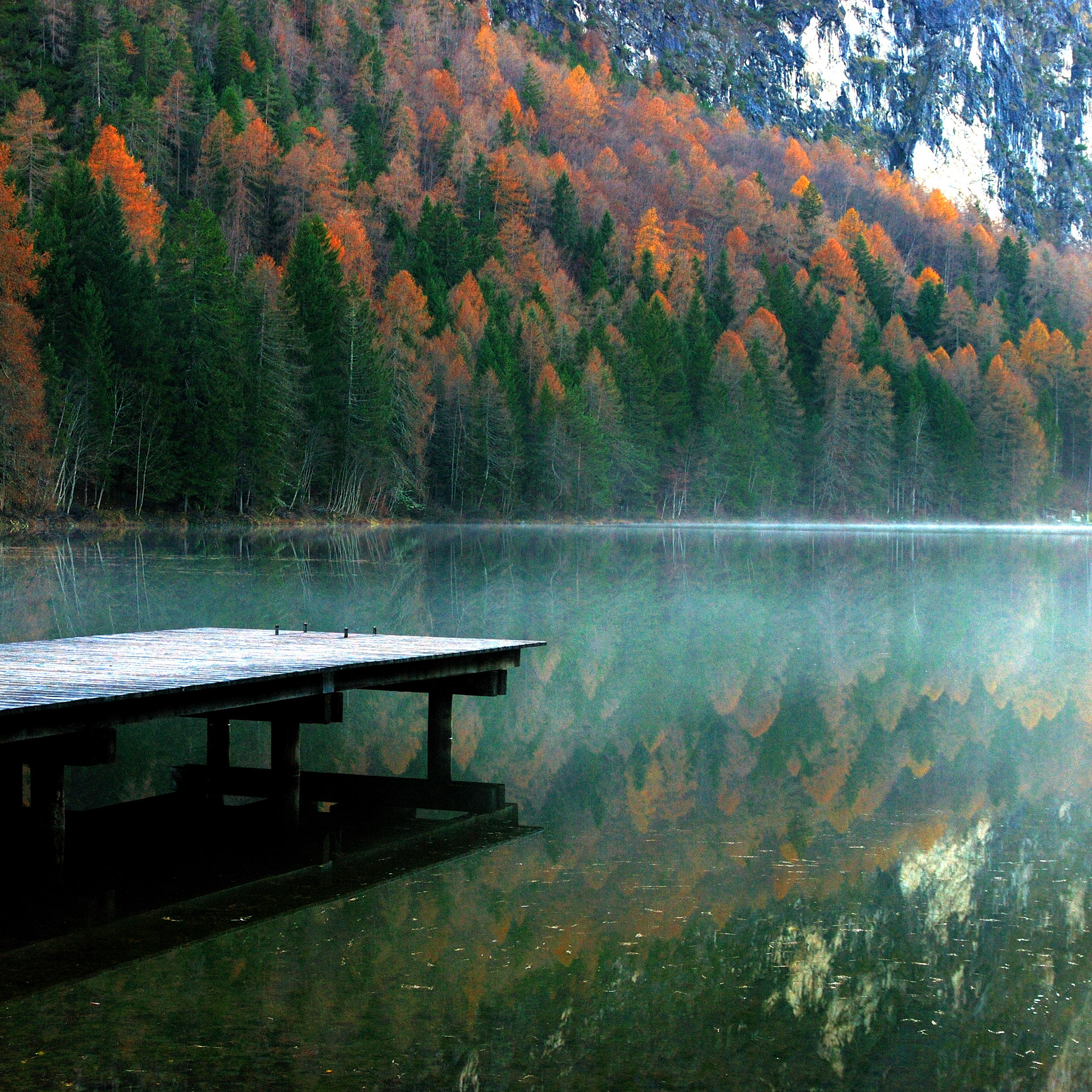 giorgio - tristachersee autumn lake dock ipad wallpaper