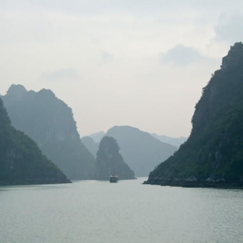 Vietnam – ha long bay by marfis75 Ipad wallpaper